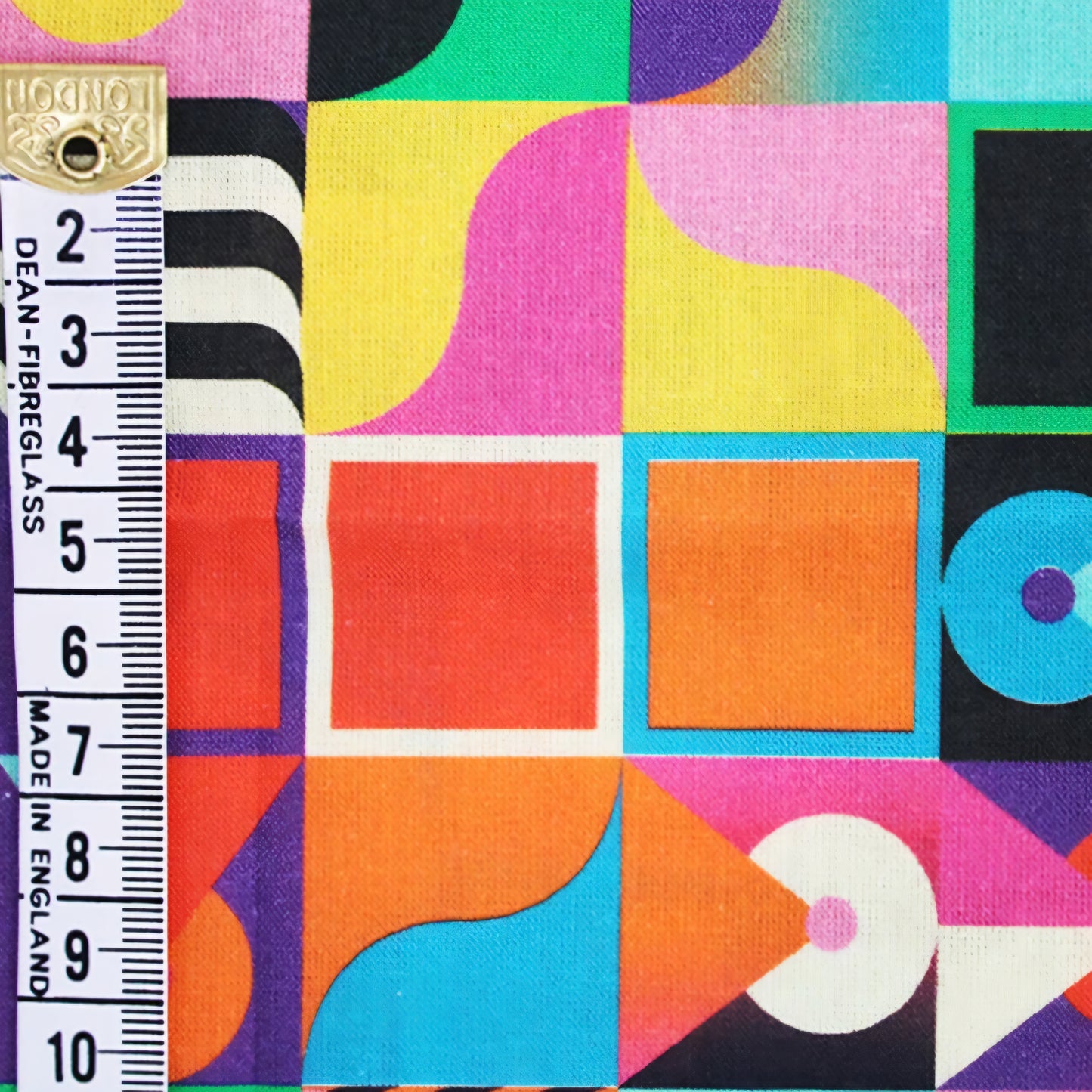 Geometric Graphic Cotton in Multicolour