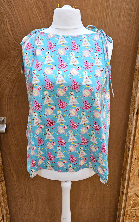 Sample Sienna Top in Pink and Blue Robot Cotton - Size 16
