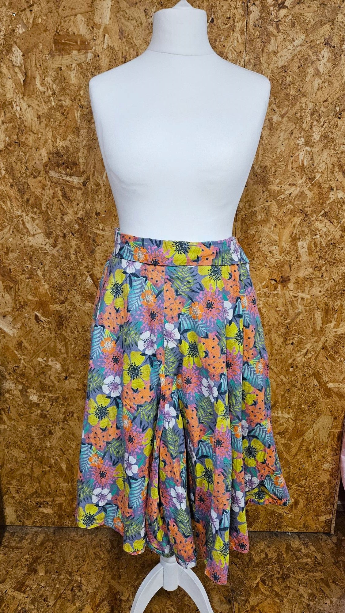 Sample Issey Culottes in Grey Yellow Pink Green and Orange Tropical Print - Size 16