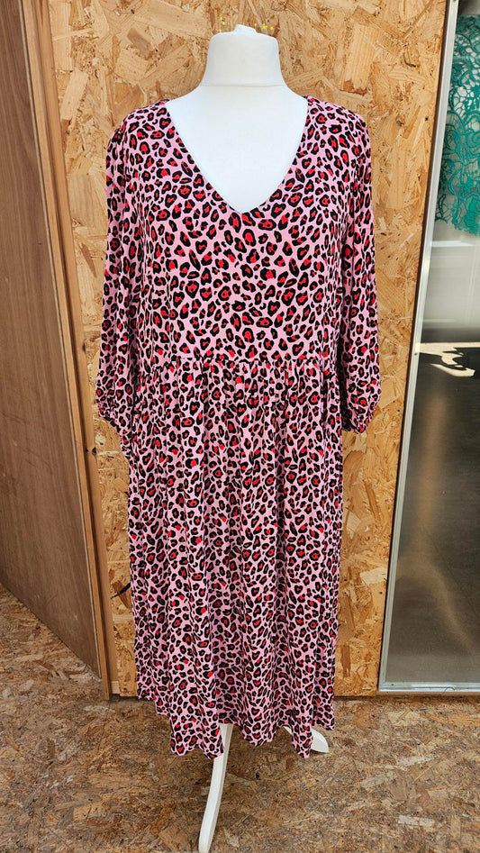 Sample Penelope Dress in Pink Leopard Print Crepe - Size 20
