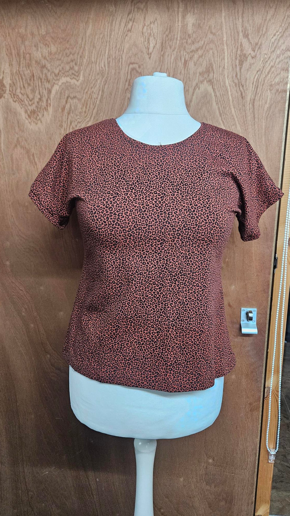 Sample Astrid T-shirt in Brown Tiny Leopard Print Cotton Jersey - Size 10