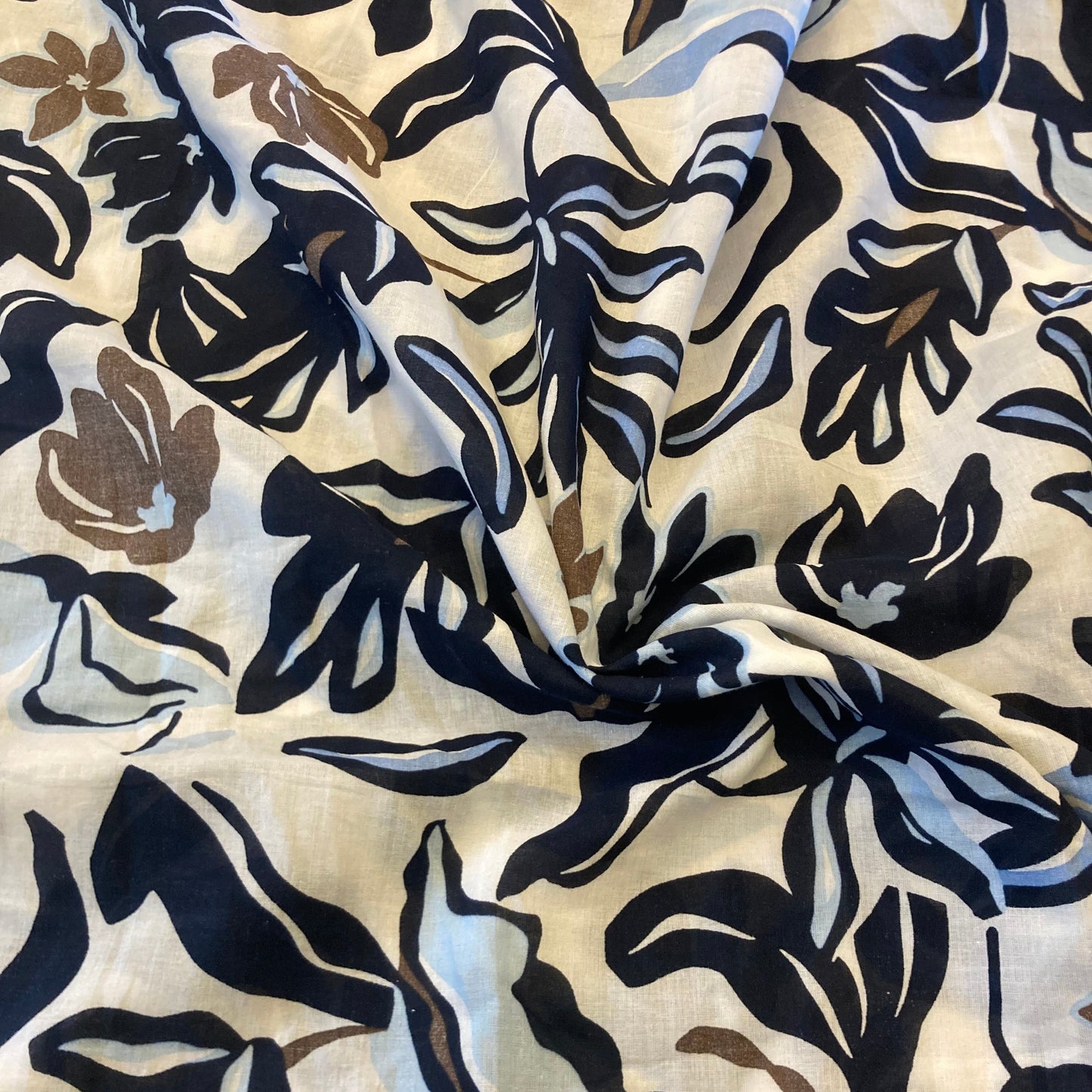 Paint Style Flowers and Leaves Cotton Poplin in Navy Blue and Brown on White Remnant - 4m