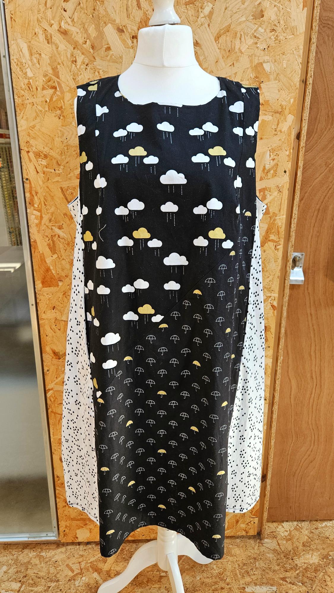 Sample Martha Dress in Black and White Rain Drops Cotton - Size 24