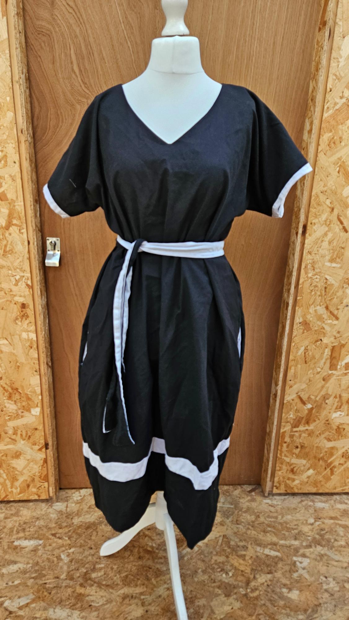 Sample Kobi Dress in Black and White Linen Blend - Size Medium