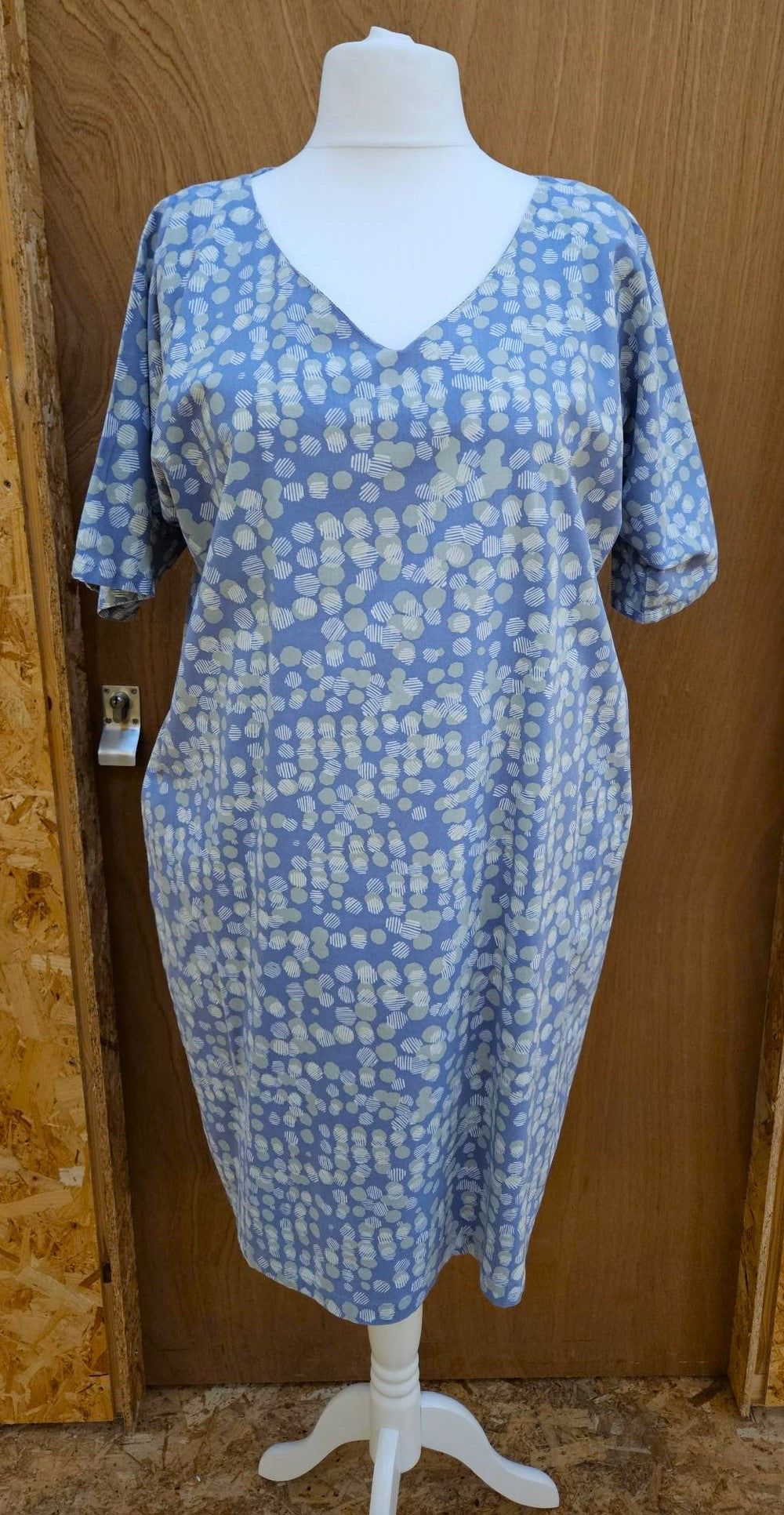 Sample Kobi Dress in Blue and Green Splodgy Print Cotton - Size Large