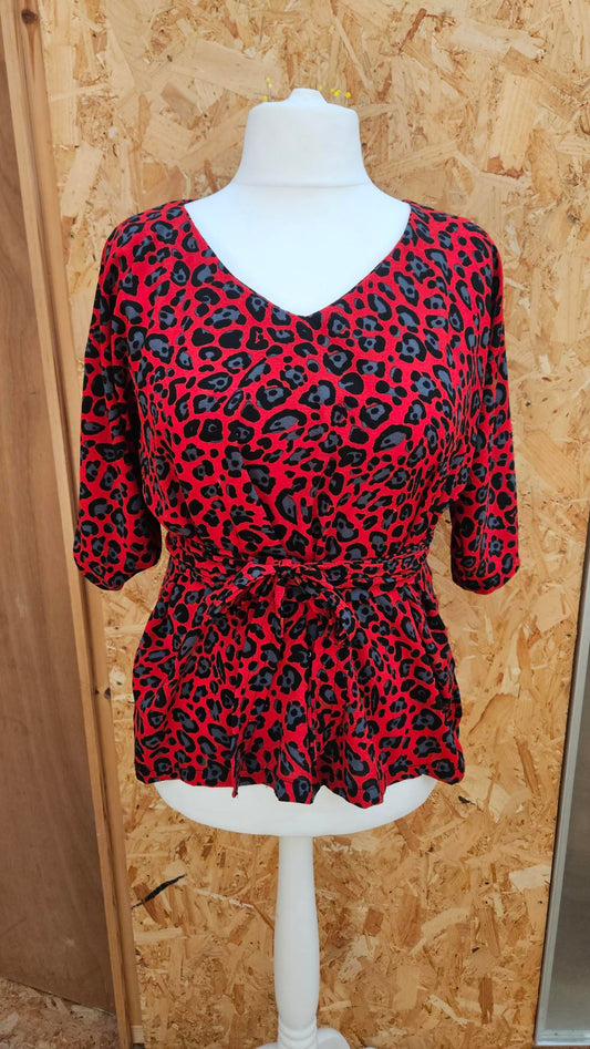 Sample Kobi Top in Red and Blue Leopard Print Crepe - Size Small