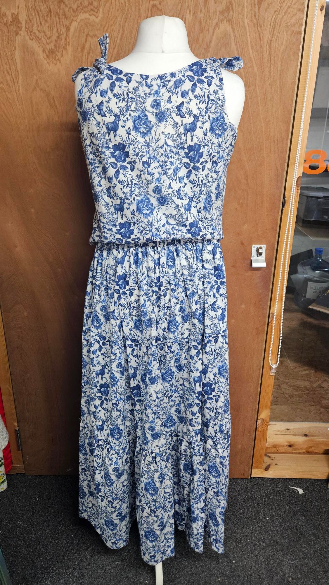 Sample Cassie Hack Set in Blue and White Toile Print Cotton - Size 16