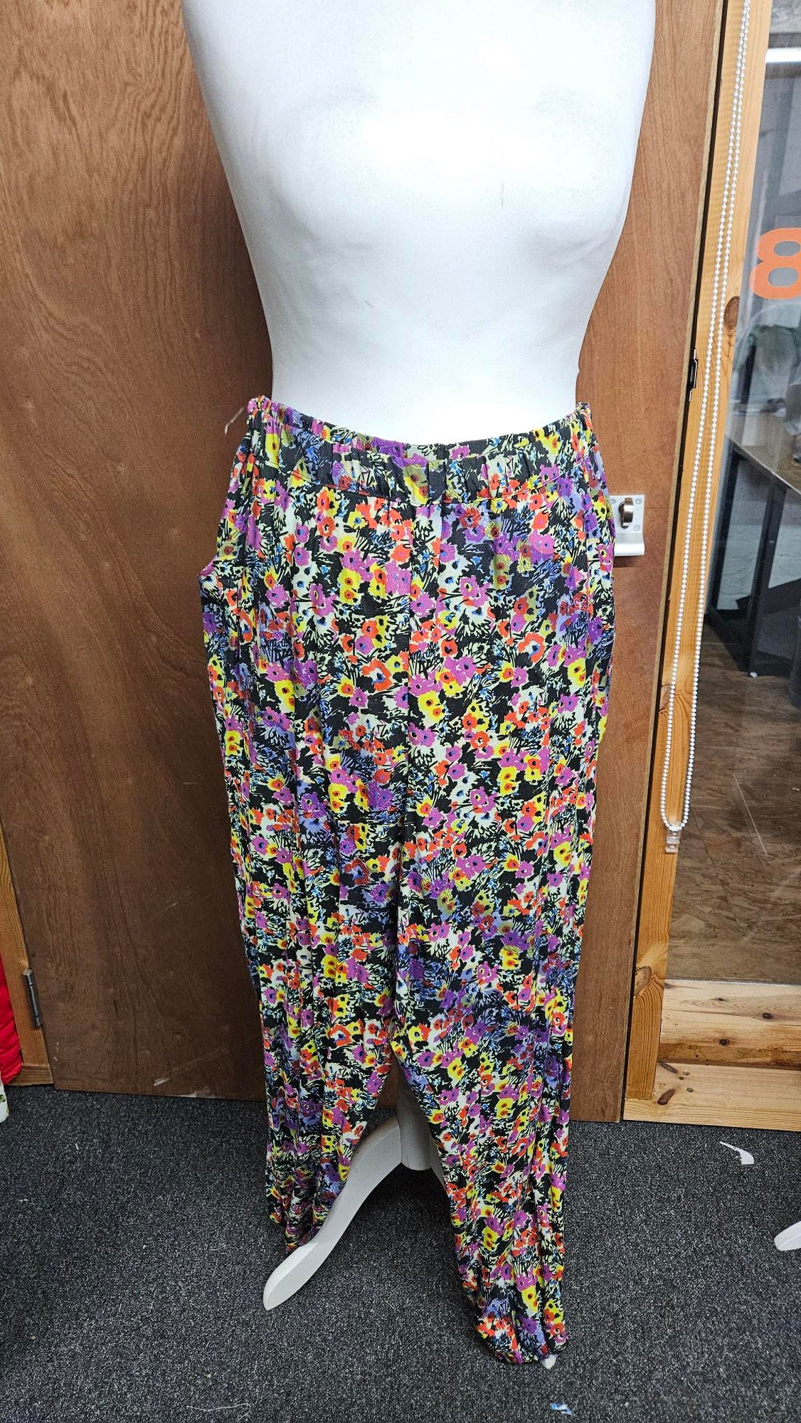 Sample Alice Trousers in Fabric Godmother Viscose Crepe - Size 18