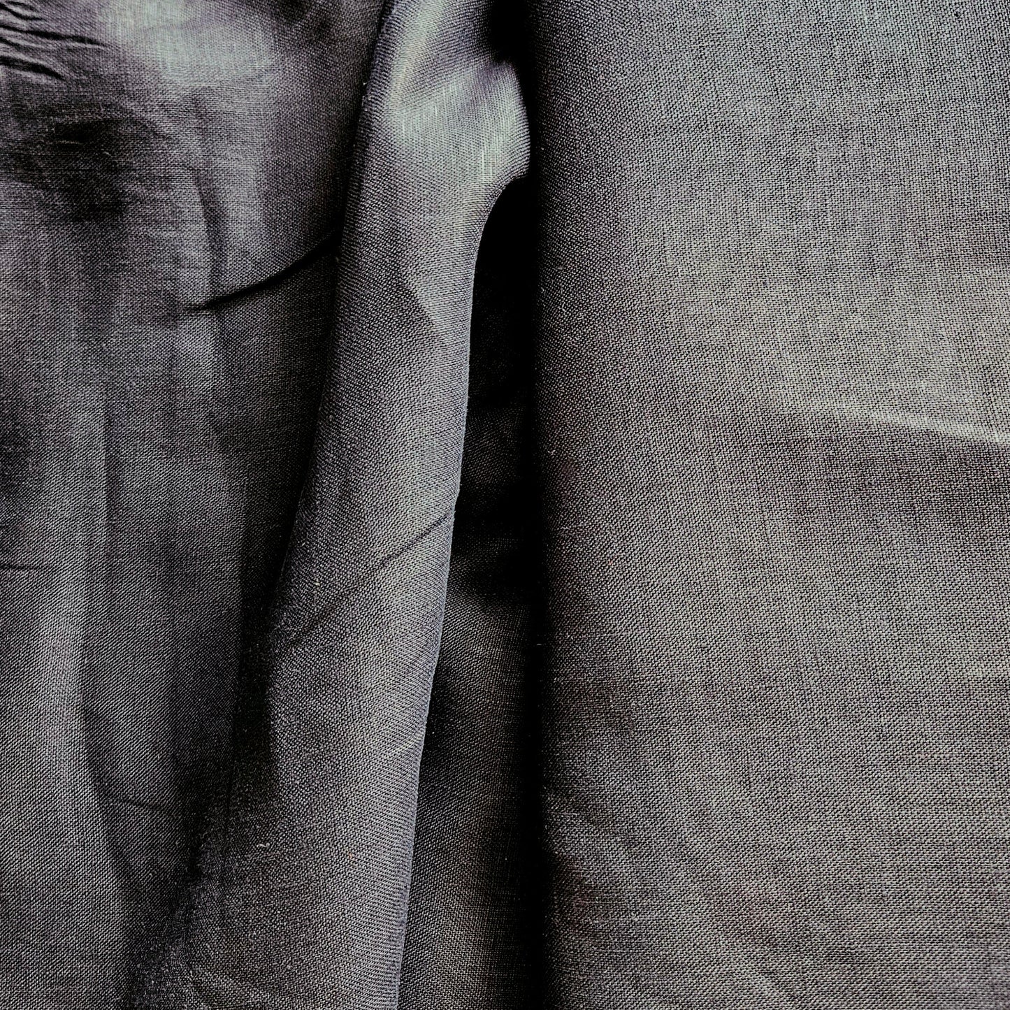 Lightweight Linen in Black