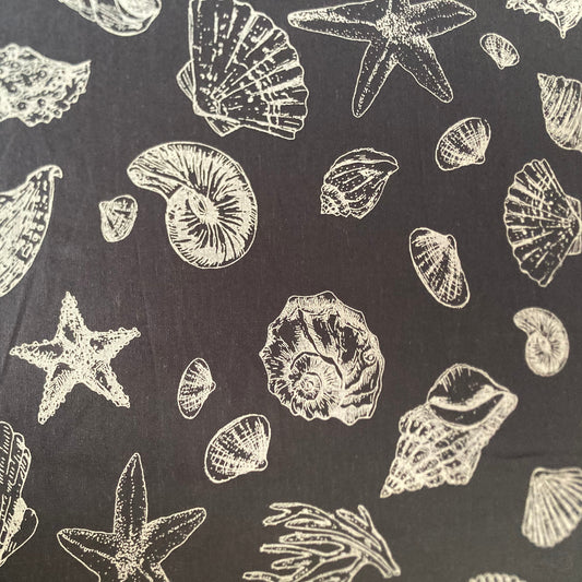 Shell Print Linen Viscose Blend in Black and Cream