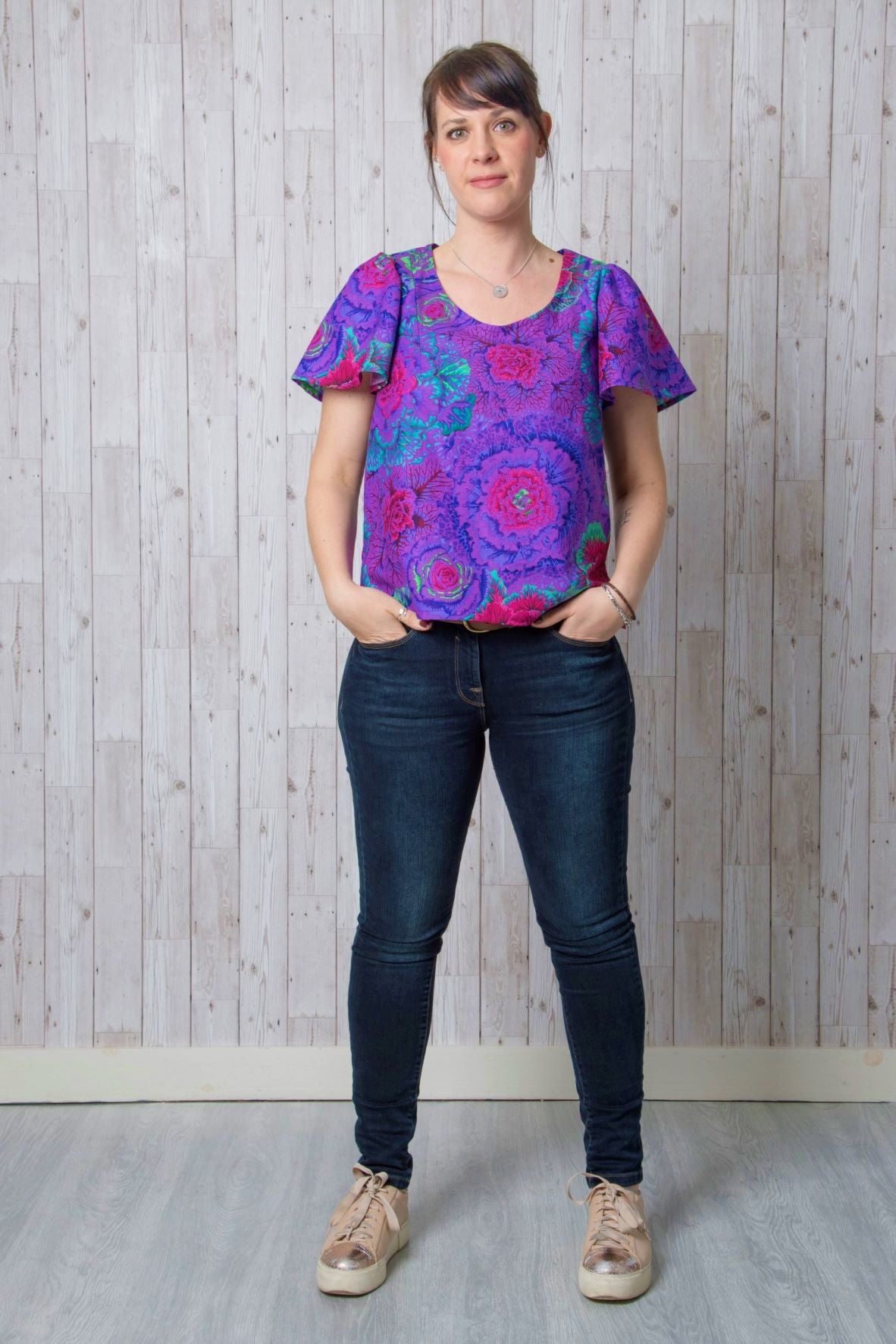 Sample Iris Flutter Sleeve Top in Purple Floral Cotton - Size 12/14