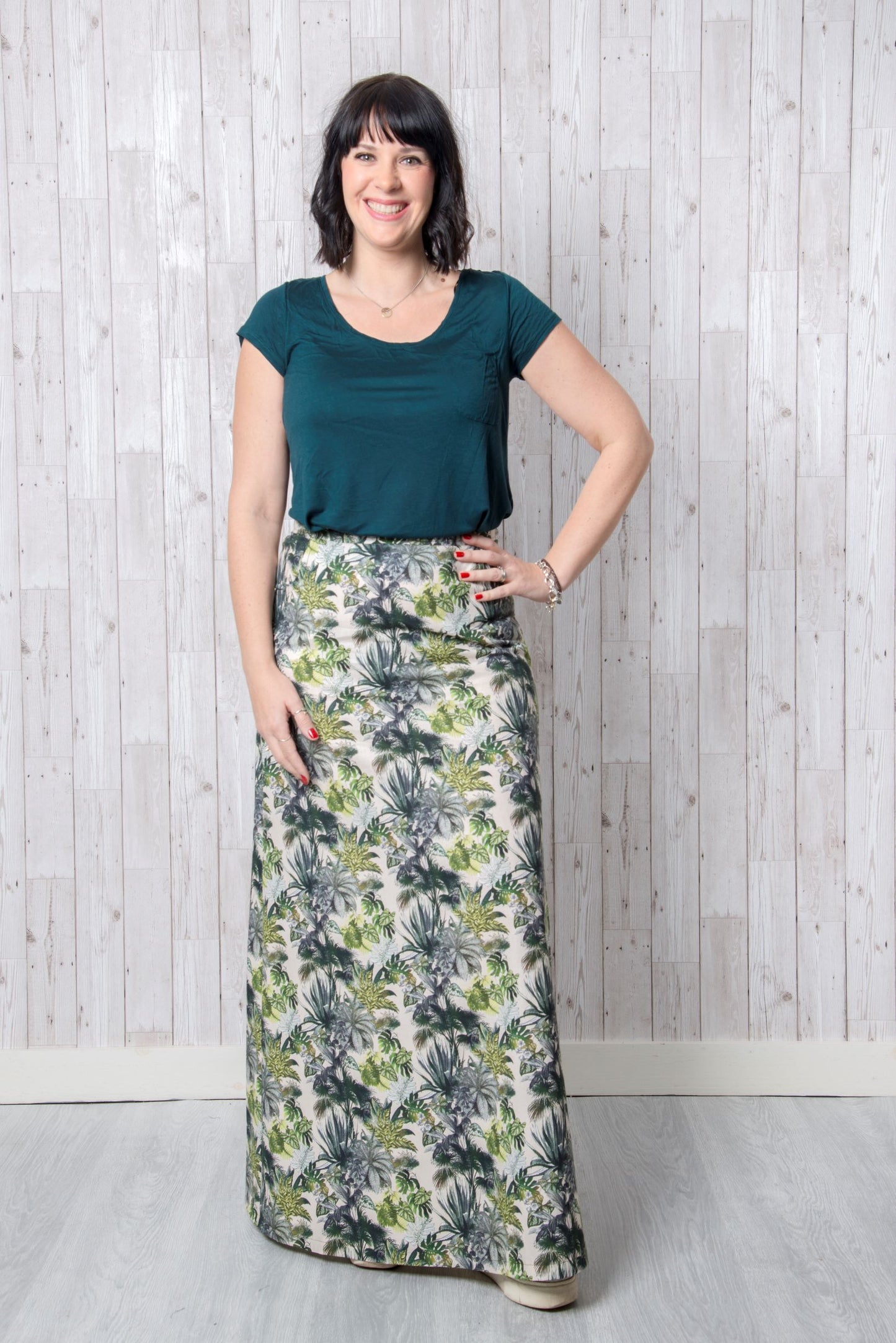 Sample A-line Skirt in Tropical Plant and Leaf Cotton - Size 14